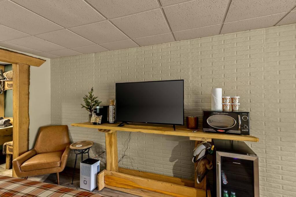 Stonegate Lodge Bed, Wifi, 50In Roku Tv, Salt Water Pool Room #109 Юрека Спрингс Екстериор снимка